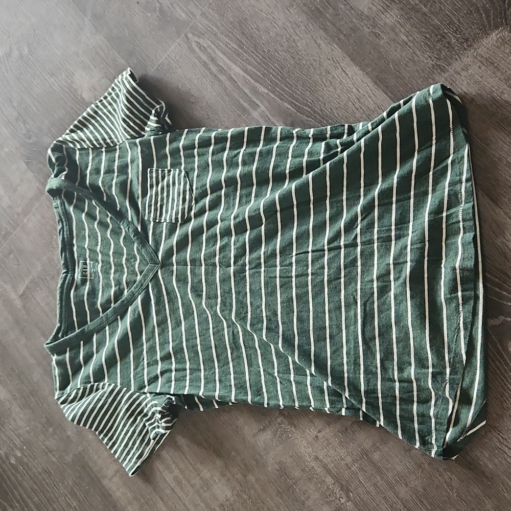 Gap tee